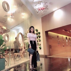 Meet your Posher, Sally